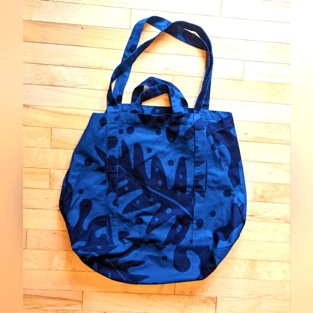 PATAGONIA - Big, blue tote bag. New